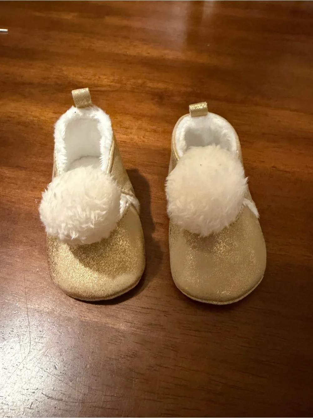 Pink Pom Baby Shoes - Soft Cozy Slip-Ons newborn baby size 1 (0-3 months)